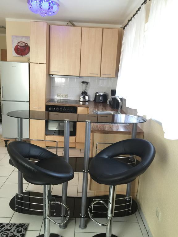 Boulevard Apartment *